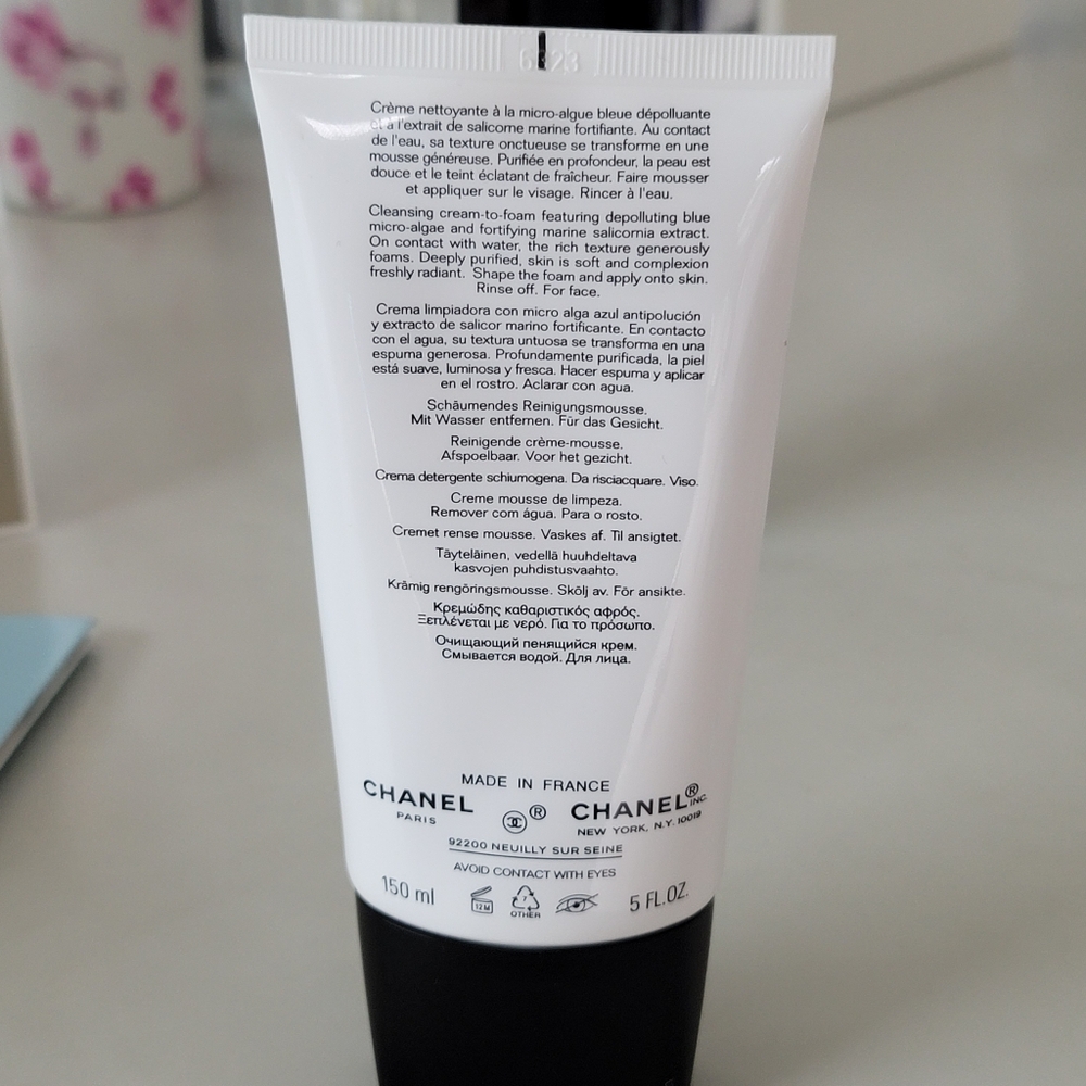 NEW FULL SIZE CHANEL Cleansing Skin Care Bundle - Picture 9 of 17